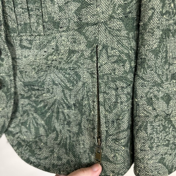 Cold water creek blazer green. Preowned. P2p21.Length 23-1/2 - Picture 4 of 8